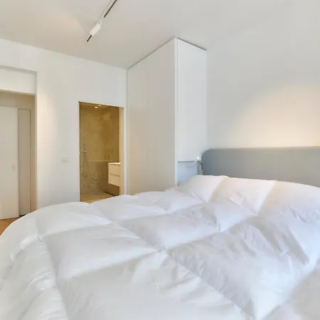 Daire Lecomte - Belle Maree 210